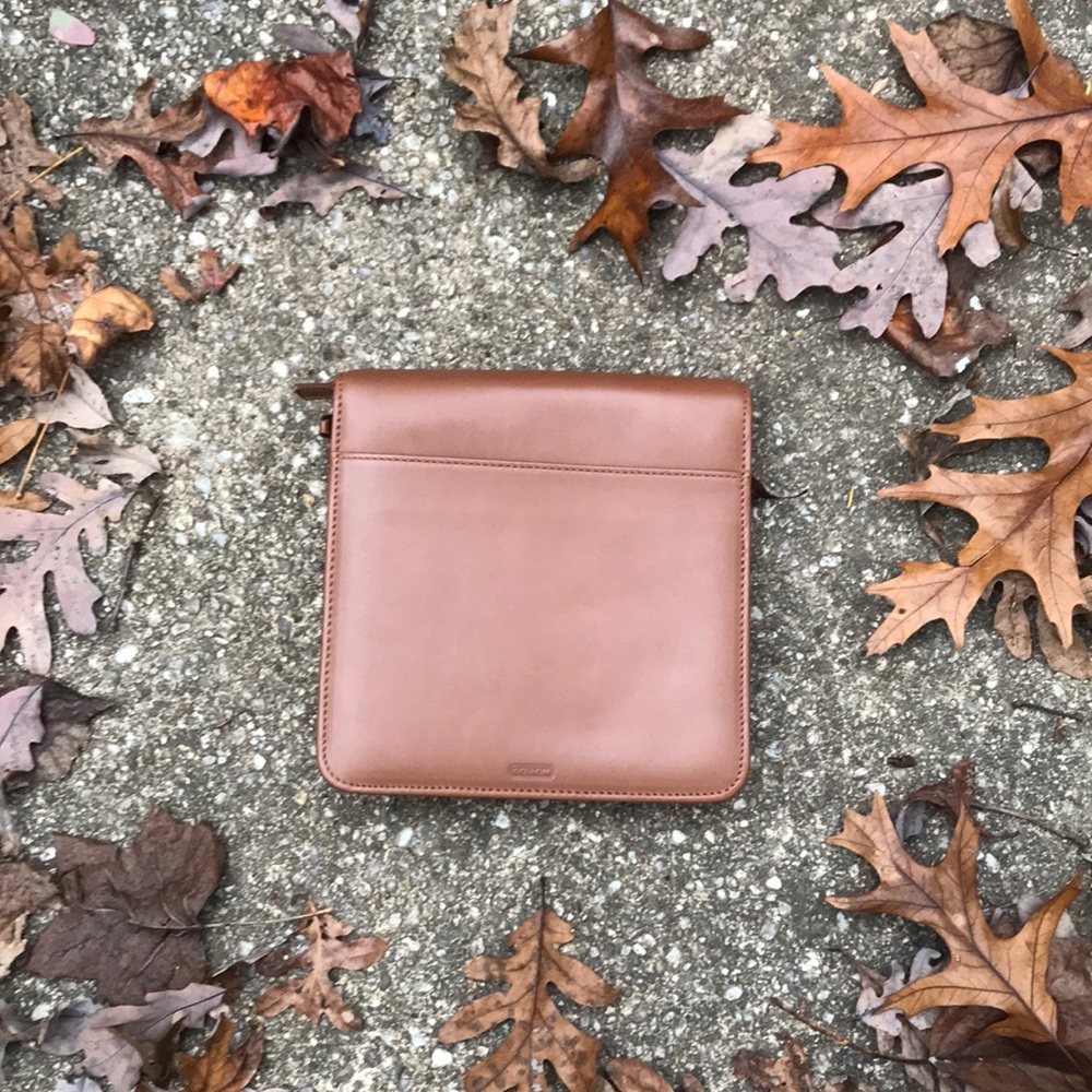 Im selling coach a palm organizer